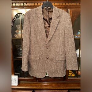 VTG BROWN HERRINGBONE 100% WOOL HARRIS TWEED SPORT COAT 40 R wood button jacket